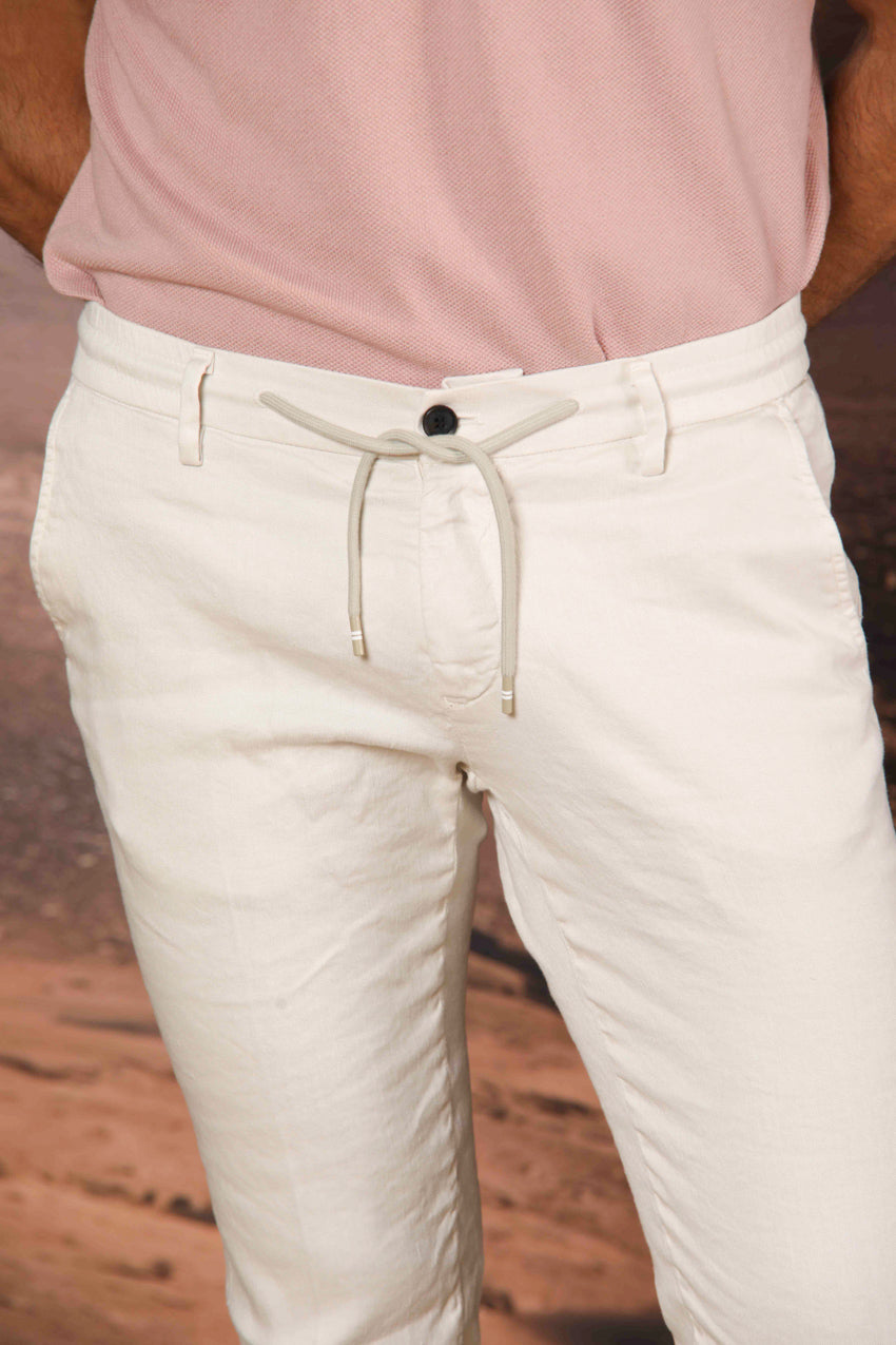 Milano Jogger pantalón de hombre en sarga de lino y algodón extra slim fit