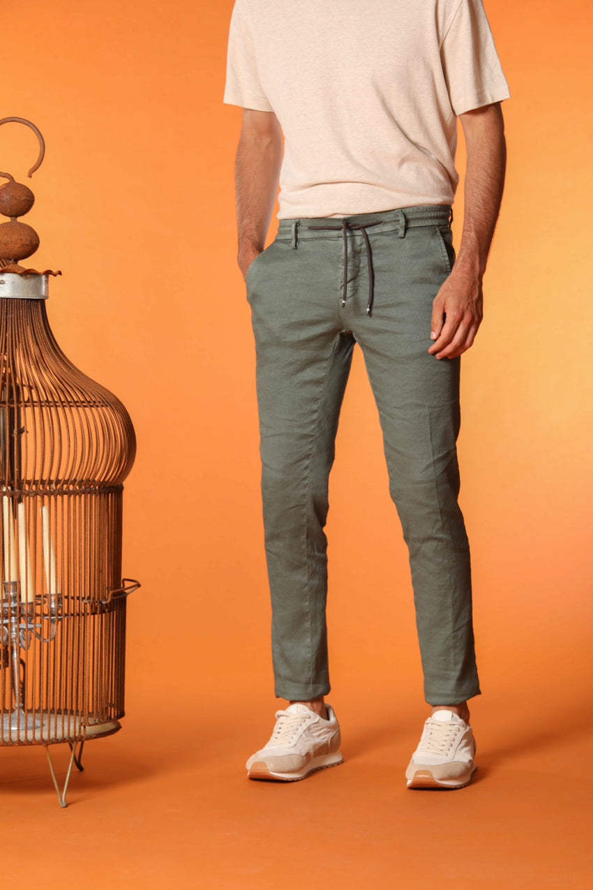 Milano Jogger pantalón de hombre en sarga de lino y algodón extra slim fit