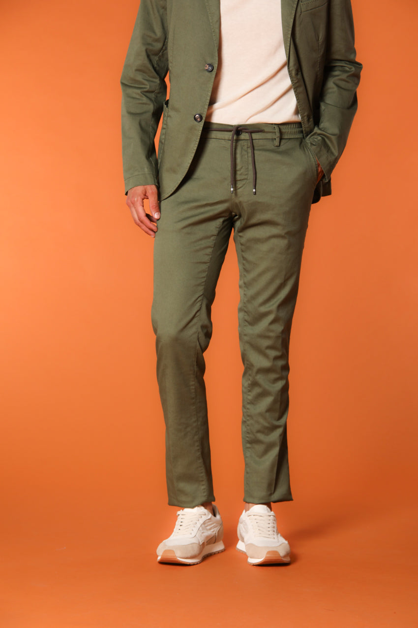 Milano Jogger Pantalón chino jogger para hombre en algodón y tencel Corte extra slim fit