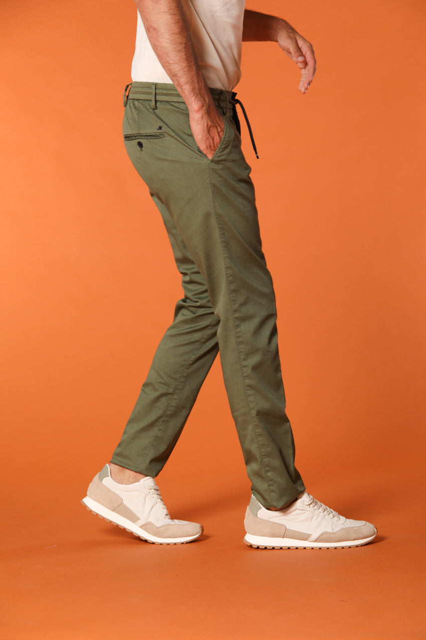 Milano Jogger Pantalón chino jogger para hombre en algodón y tencel Corte extra slim fit