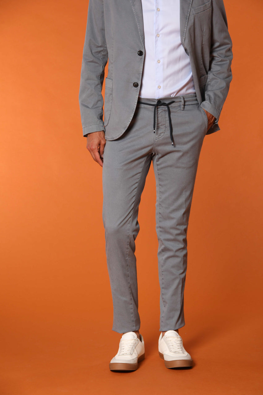 Milano Jogger pantalón chino jogger para hombre en algodón y tencel Corte extra slim fit