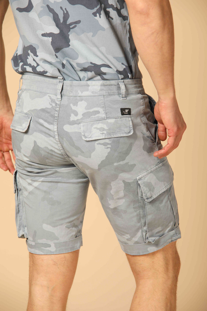 immagine 4 di bermuda cargo uomo modello Chile pattern camouflage colore celeste slim fit di Mason's