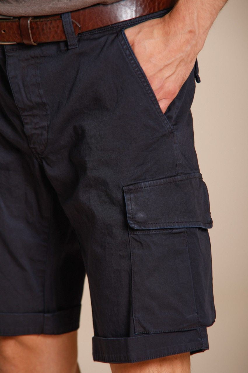 Chile bermuda cargo hombre en satén stretch slim fit ①