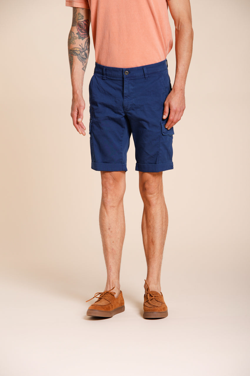 Chile bermuda cargo hombre en satén stretch slim fit ①