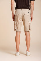 Chile bermuda cargo hombre en satén stretch slim fit ①