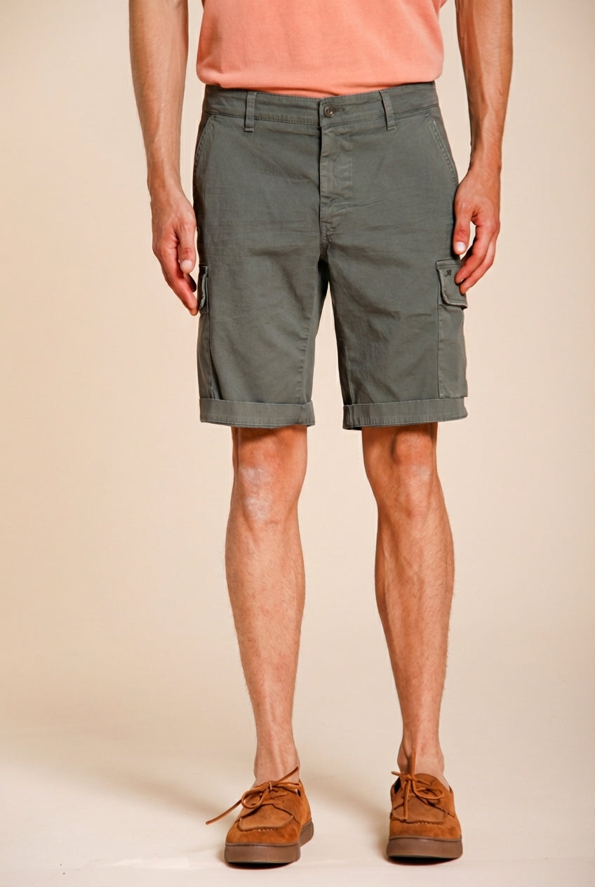 Chile bermuda cargo hombre en satén stretch slim fit ①