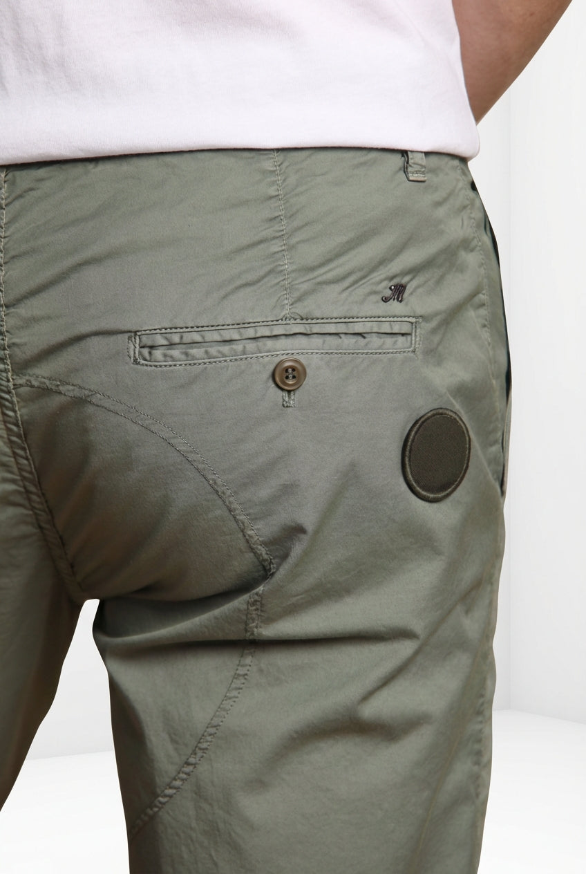 John Coolkhinos bermuda chino hombre en algodón pima logo edition carrot fit  ①