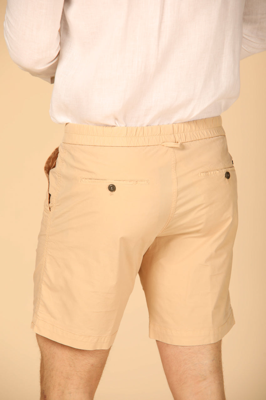 Image 5 of Mason's Forte Summer men's Bermuda cargo shorts in dark kaki color, regular fit.