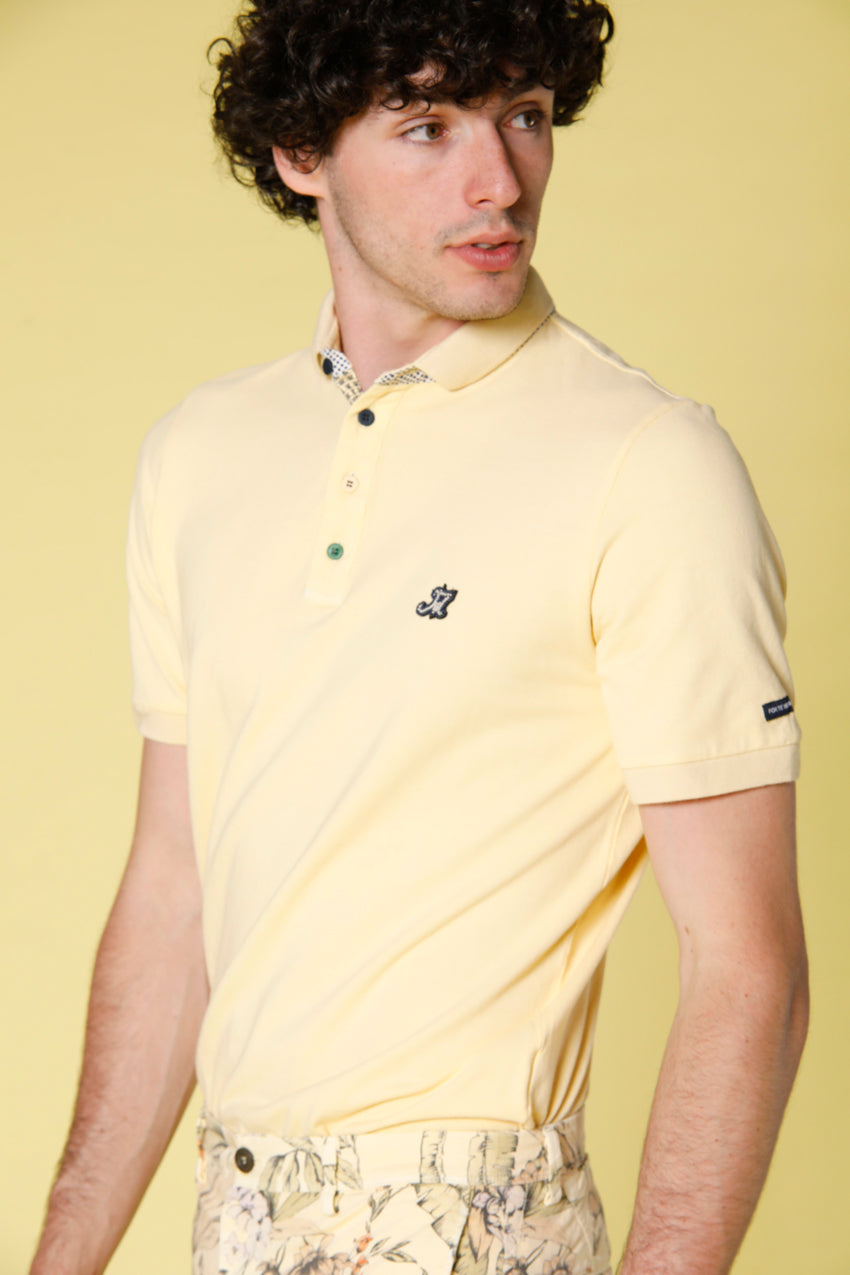 image 1 de polo homme en piquet avec détsils de couture modèle Leopardi en jaune pale  régulier de mason's