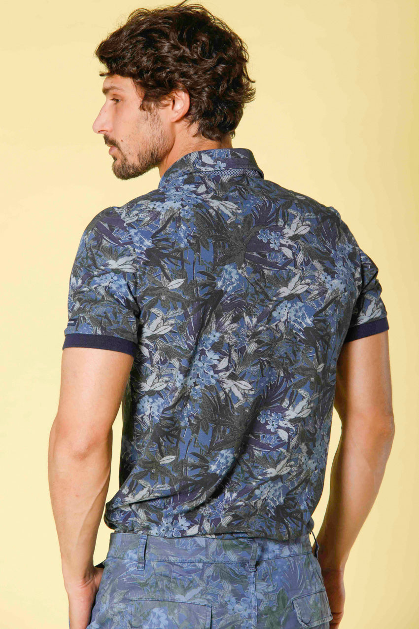 Immagine 4 di polo da uomo modello Print in piquet con pattern fiori verdi colore blue royal di Mason's