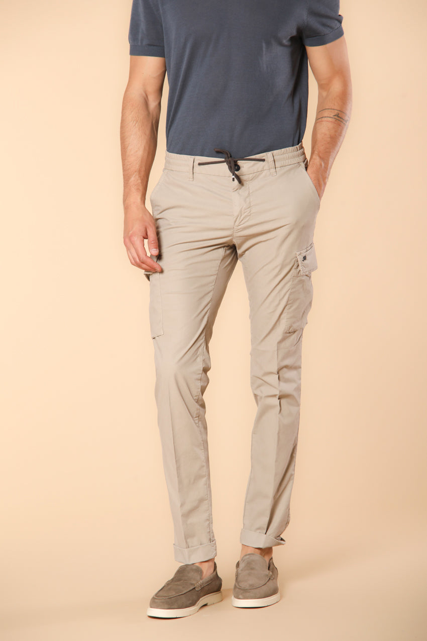 Immagine 1 di Chile Jogger pantalone cargo uomo in tela paracadute extra slim fit colore beige chiaro di Mason's