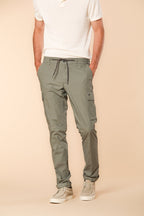 Immagine 1 di Chile Jogger pantalone cargo uomo in tela paracadute extra slim fit colore verde militare di Mason's