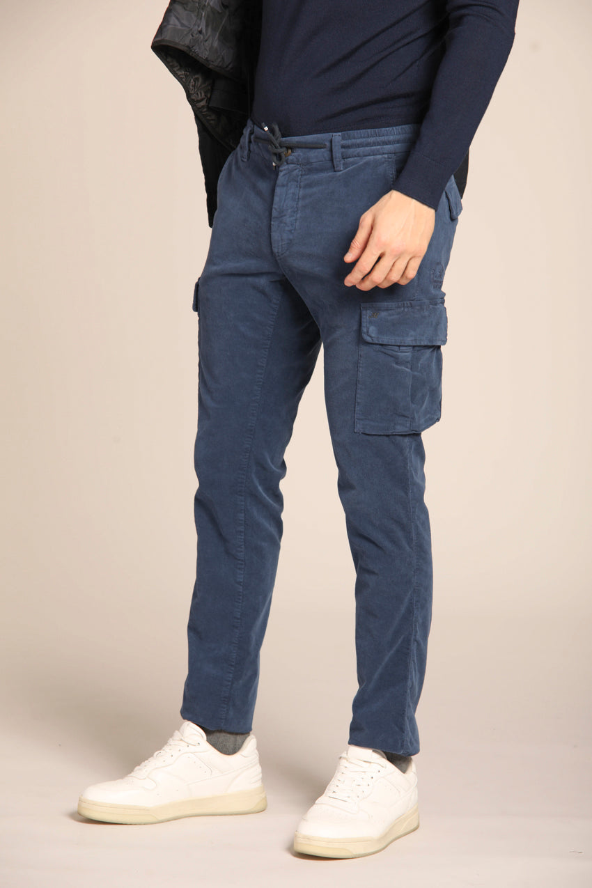 immagine 4 di cargo jogger uomo modello Chile in blu navy fit extra slim di Mason's