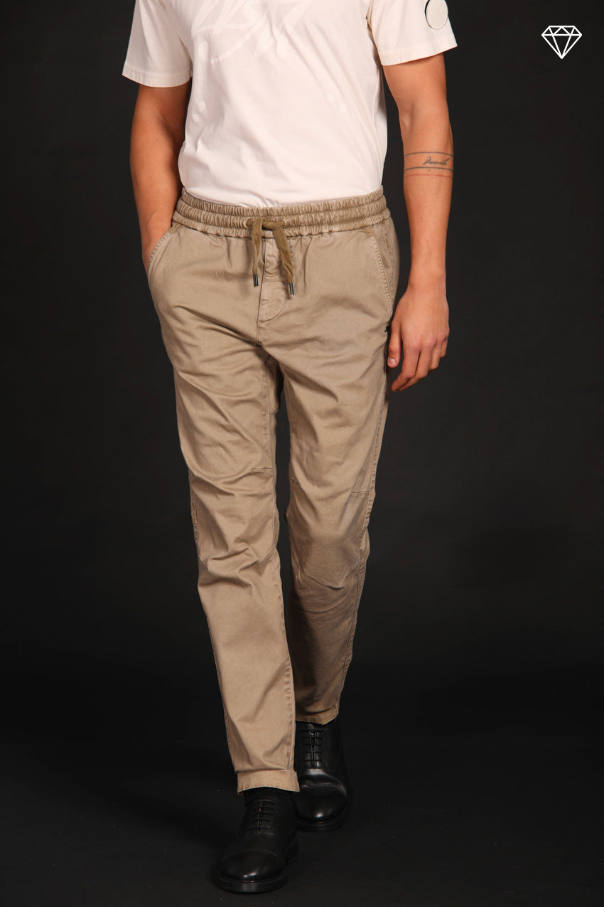 John Sack pantalón chino hombre en gabardina stretch limited edition ajuste carrot ①