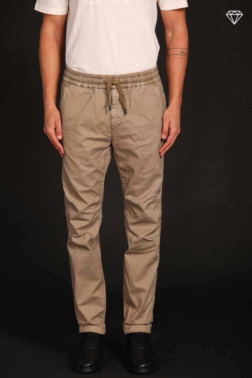 John Sack pantalón chino hombre en gabardina stretch limited edition ajuste carrot ①