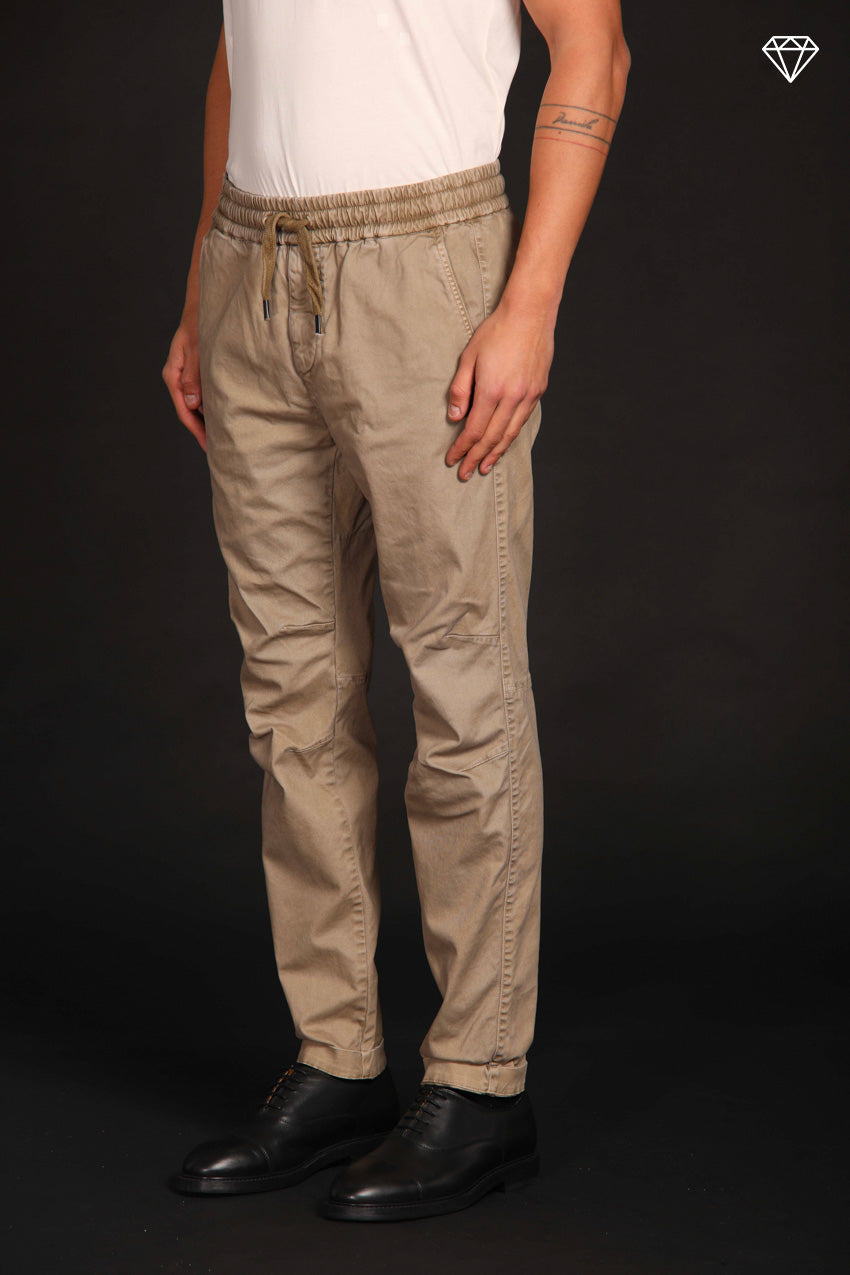 John Sack pantalón chino hombre en gabardina stretch limited edition ajuste carrot ①