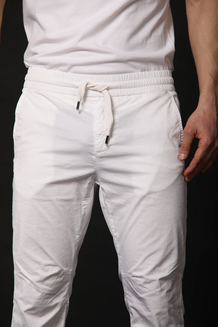 immagine 3 di pantalone chino uomo modello John fit carrot di Mason's