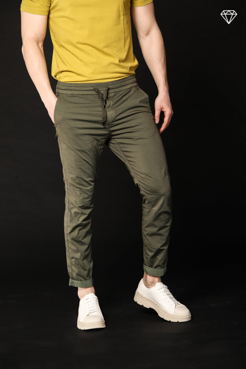 Immagine 3 di John pantalone chino uomo in cotone e nylon limited edition carrot fit colore verde di Mason's