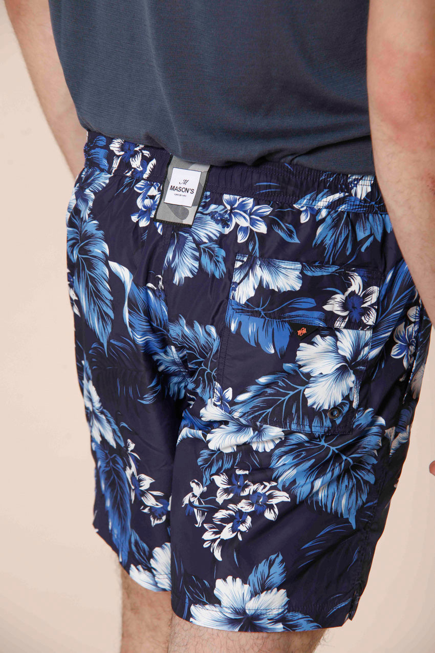 immagine 2 di costume da mare uomo in poliestere pattern fiori blu modello Versilia Beach colore blu scuro di Mason's