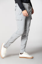 Bolivia pantalón cargo de hombre en gabardina regular fit