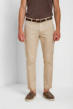 Chile pantalón cargo hombre en gabardina stretch regular fit
