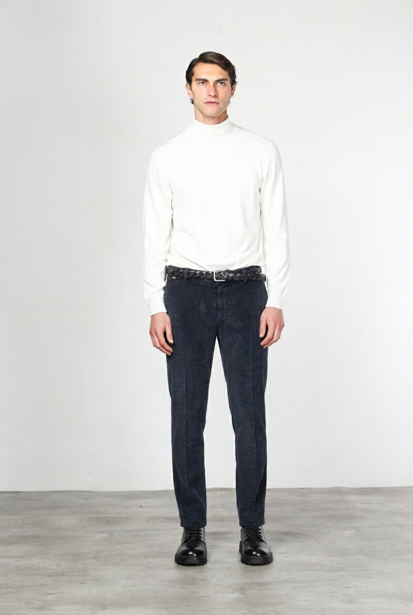 Chile Herren-Cargohose aus breit geripptem Samt mit regular fit
