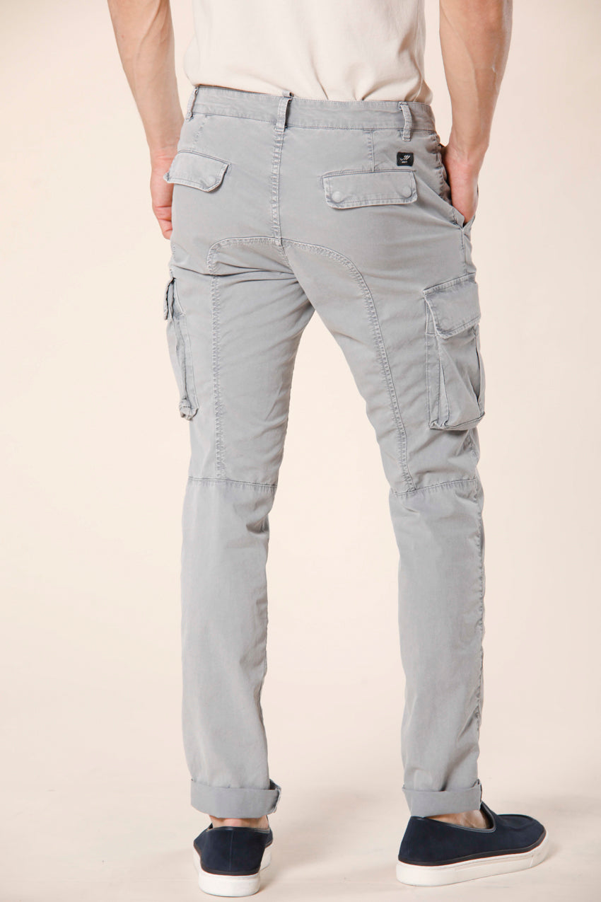 immagine 4 di pantalone cargo uomo in cotone stretch icon washing modello Chile colore grigio chiaro extra slim di mason's