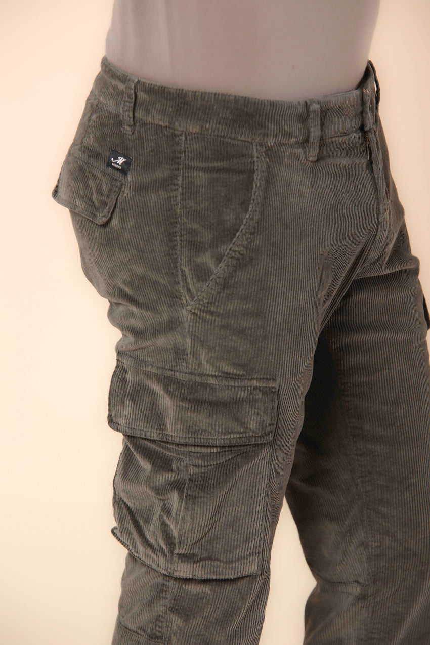 Chile men's cargo trousers in 500-wale velvet extra slim fit ①