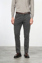 Chile Herren-Cargohose aus Stretch-Gabardine Extra Slim Fit ①