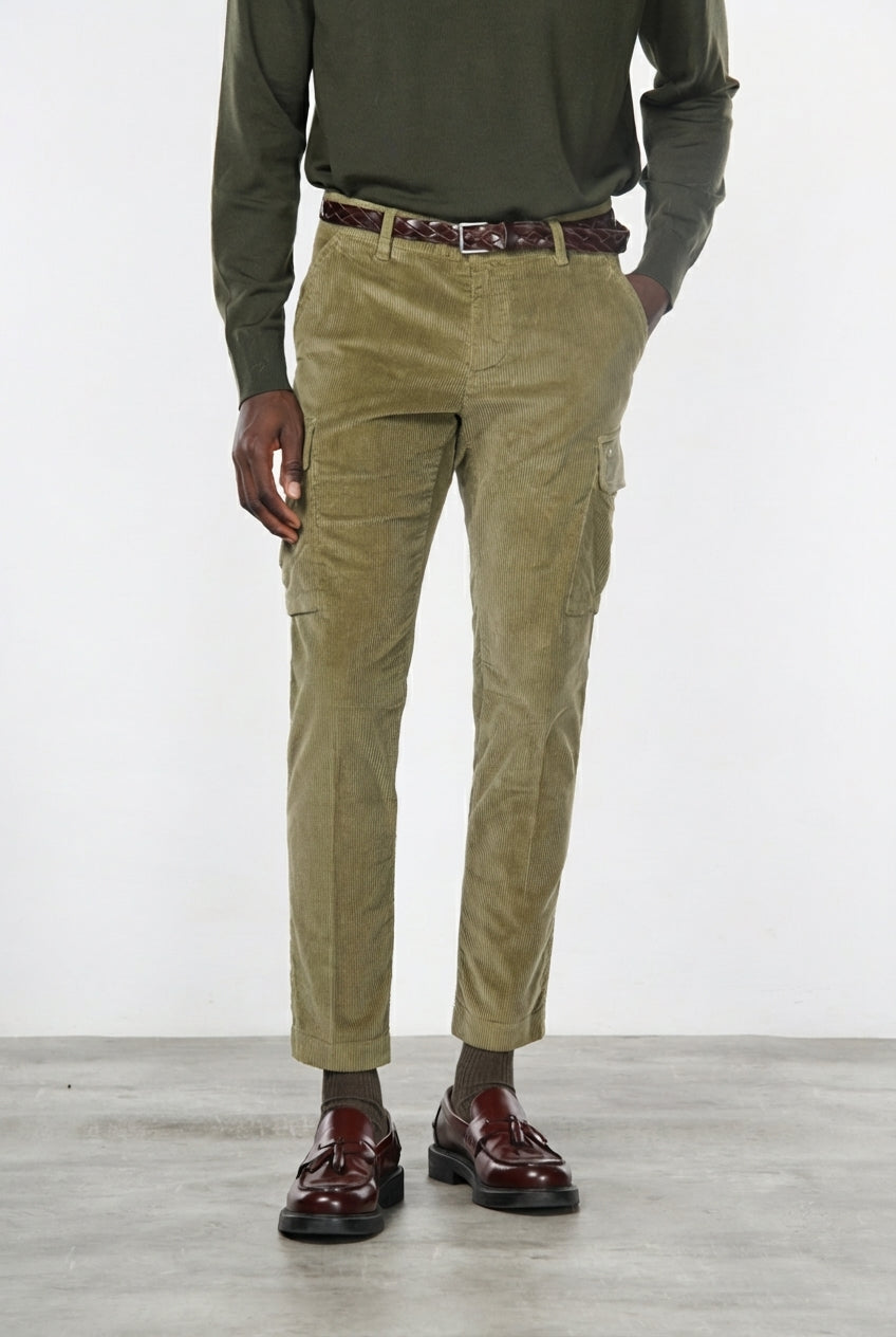 Chile de pinzas cargo hombre en terciopelo de 500 canales, extra slim fit ①