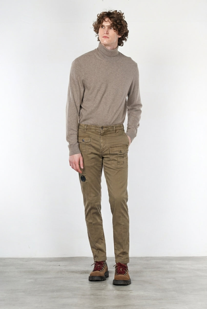 George Coolpocket pantalón cargo de hombre en gabardina carrot fit ①

