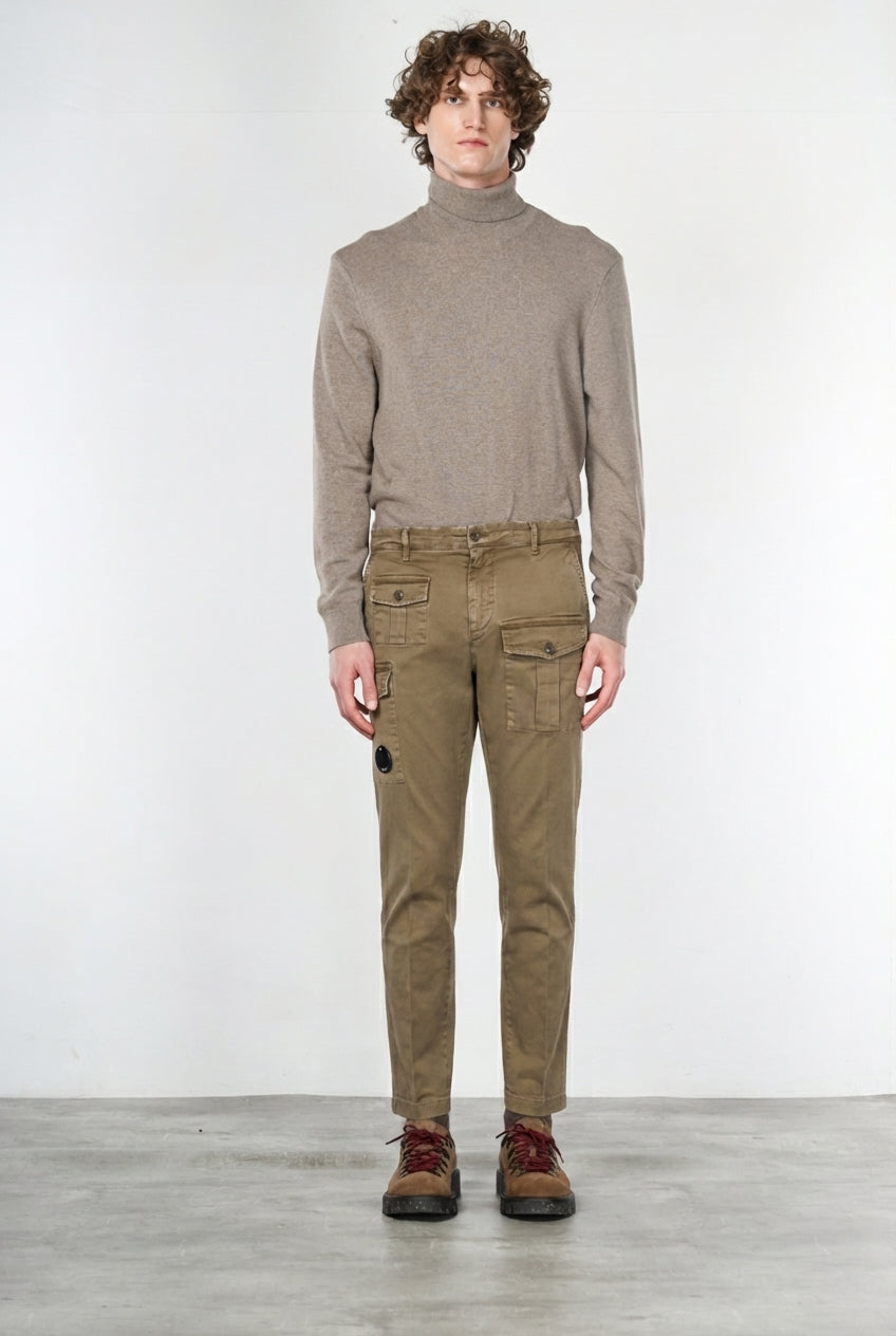George Coolpocket pantalón cargo de hombre en gabardina carrot fit ①
