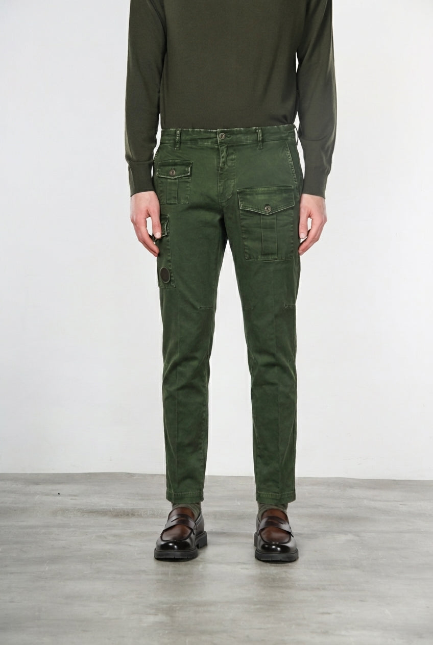 George Coolpocket pantalón cargo de hombre en gabardina carrot fit ①
