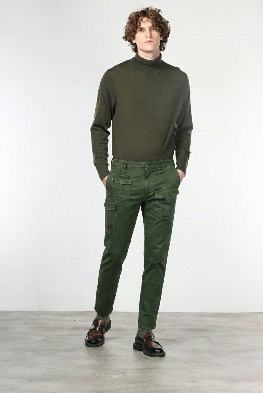 George Coolpocket pantalón cargo de hombre en gabardina carrot fit ①
