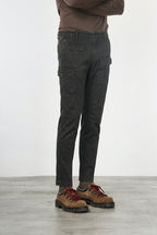 George Coolpocket men’s cargo pants in gabardine with carrot fit ①
