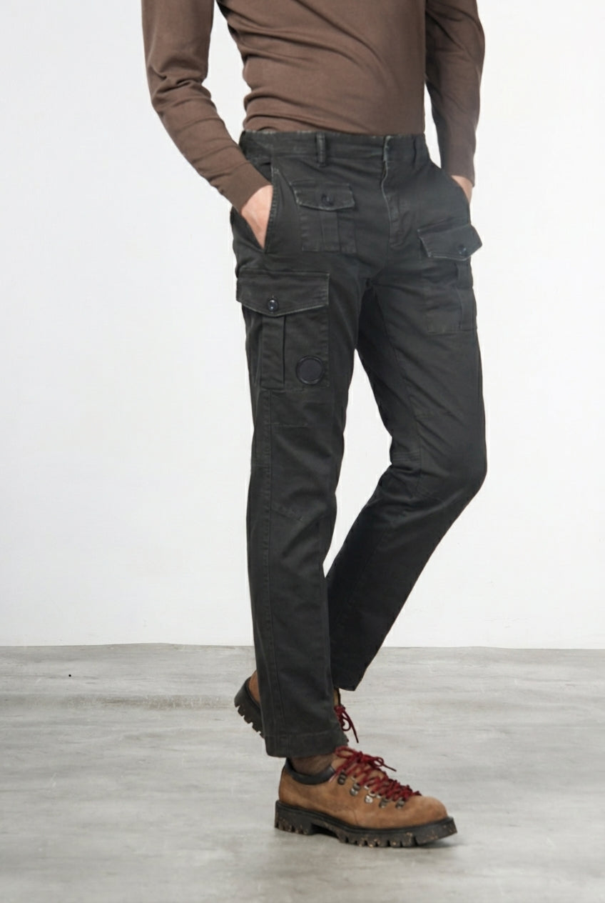 George Coolpocket pantalón cargo de hombre en gabardina carrot fit ①
