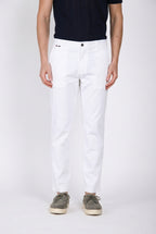 John Coolkhinos pantalon chino homme en satin stretch Logo Edition carrot fit ①