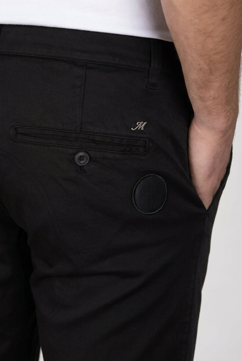 John Coolkhinos pantalon chino homme en satin stretch Logo Edition carrot fit ①