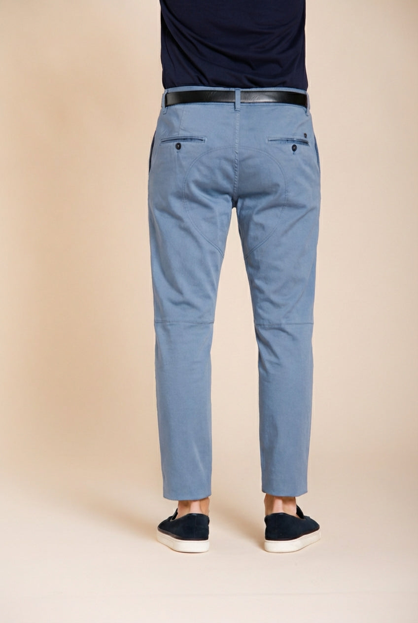 John Coolkhinos pantalone chino uomo in raso stretch Logo Edition carrot fit ①