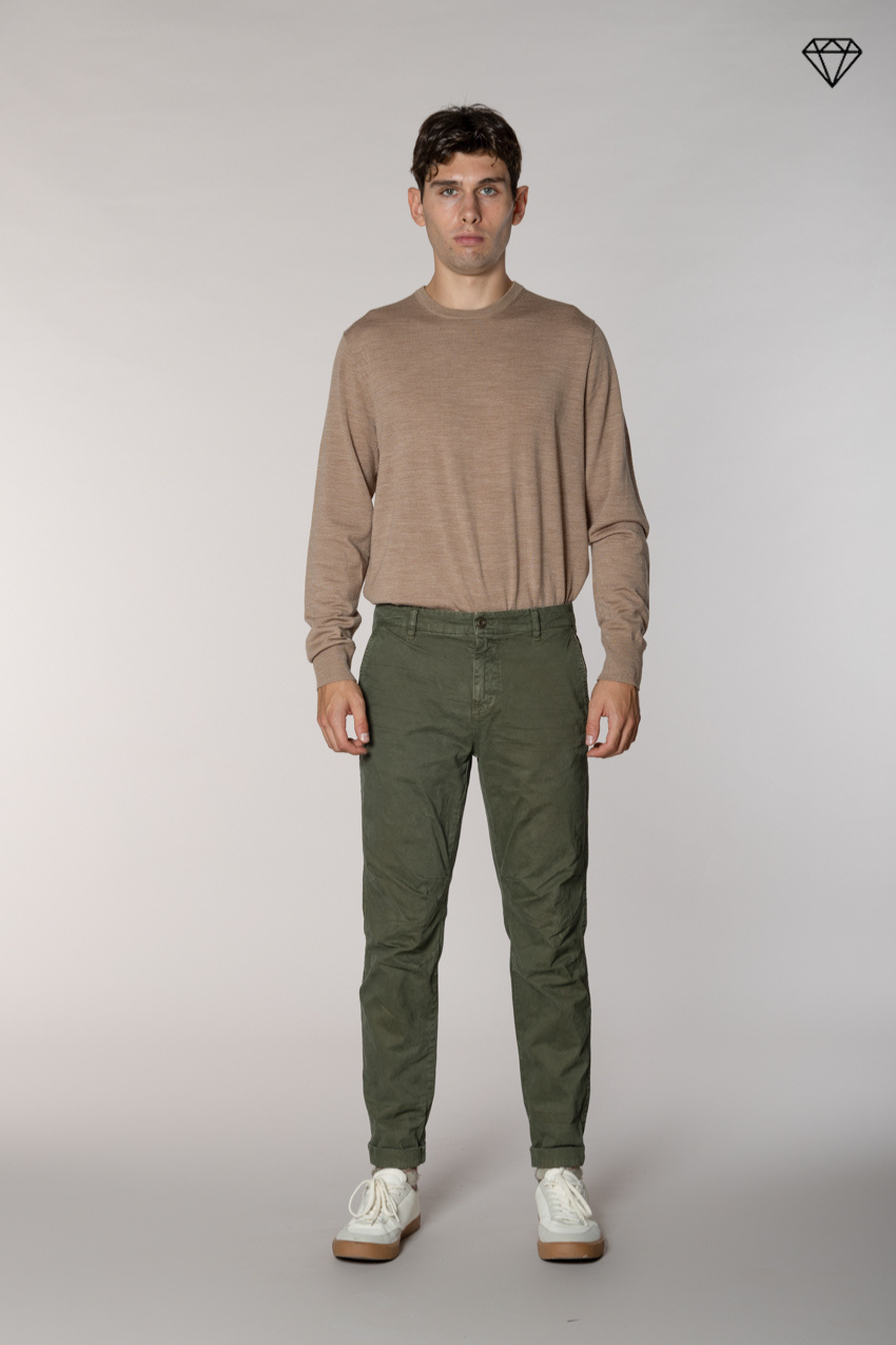 John Coolkhinos men’s chino pants in gabardine logo edition carrot fit ①