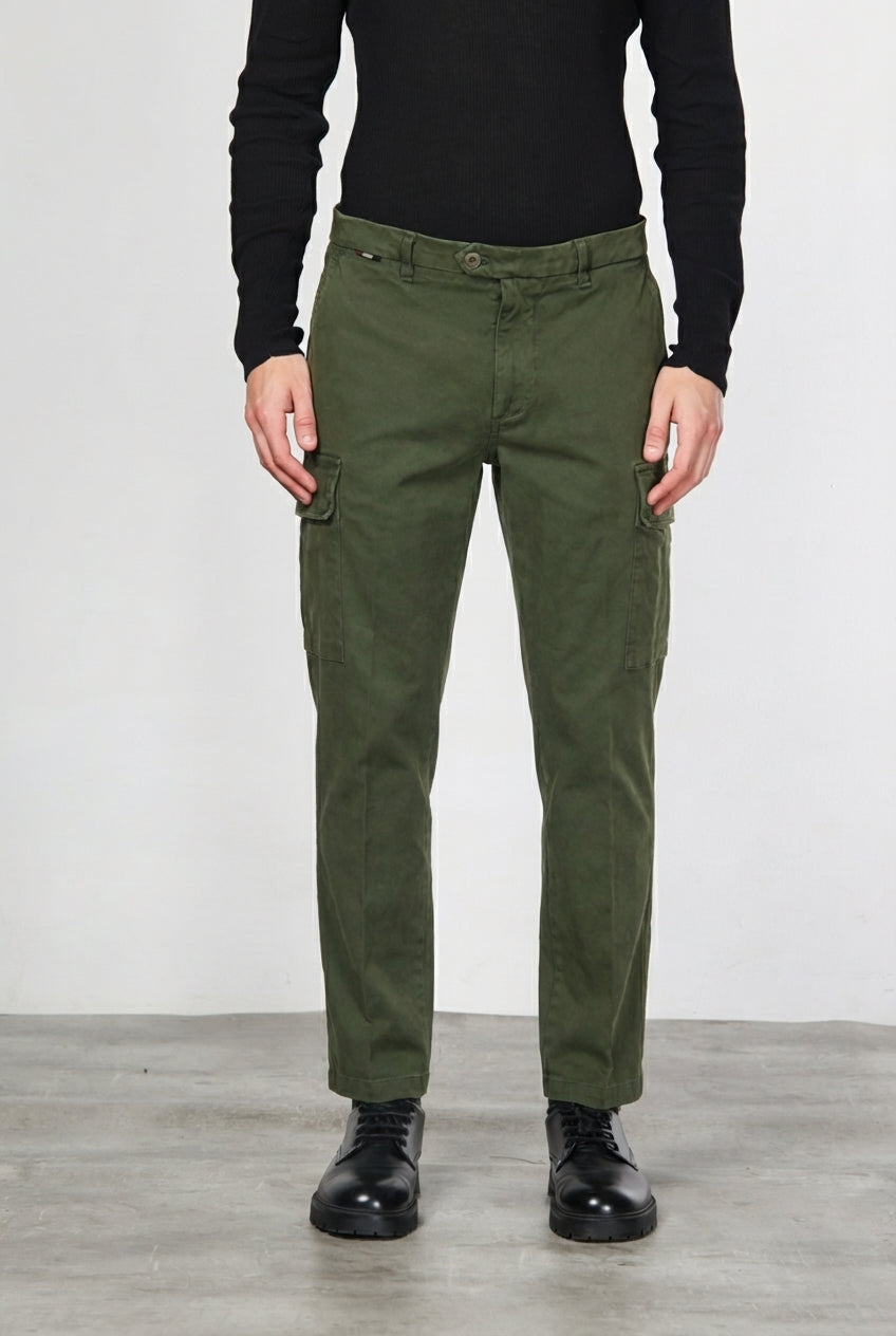 Chile pantalón cargo de hombre en gabardina carrot fit