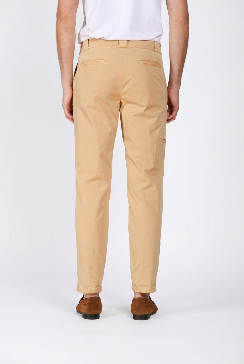 Madison M74 pantalón chino hombre en twill ligero stretch carrot fit