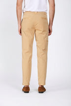Madison M74 pantalón chino hombre en twill ligero stretch carrot fit