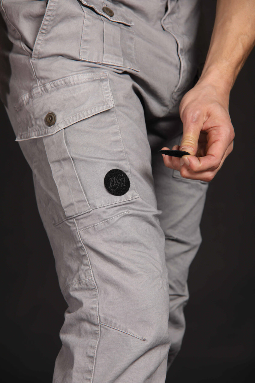 immagine 4 di pantalone cargo uomo modello George Coolpocket in grigio fit carrot di Mason's