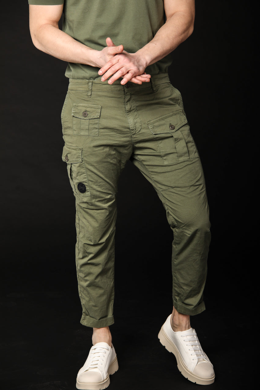 Bild 2 von Herren-Cargohose, Modell George Coolpocket in Grün, Karottenform von Mason's