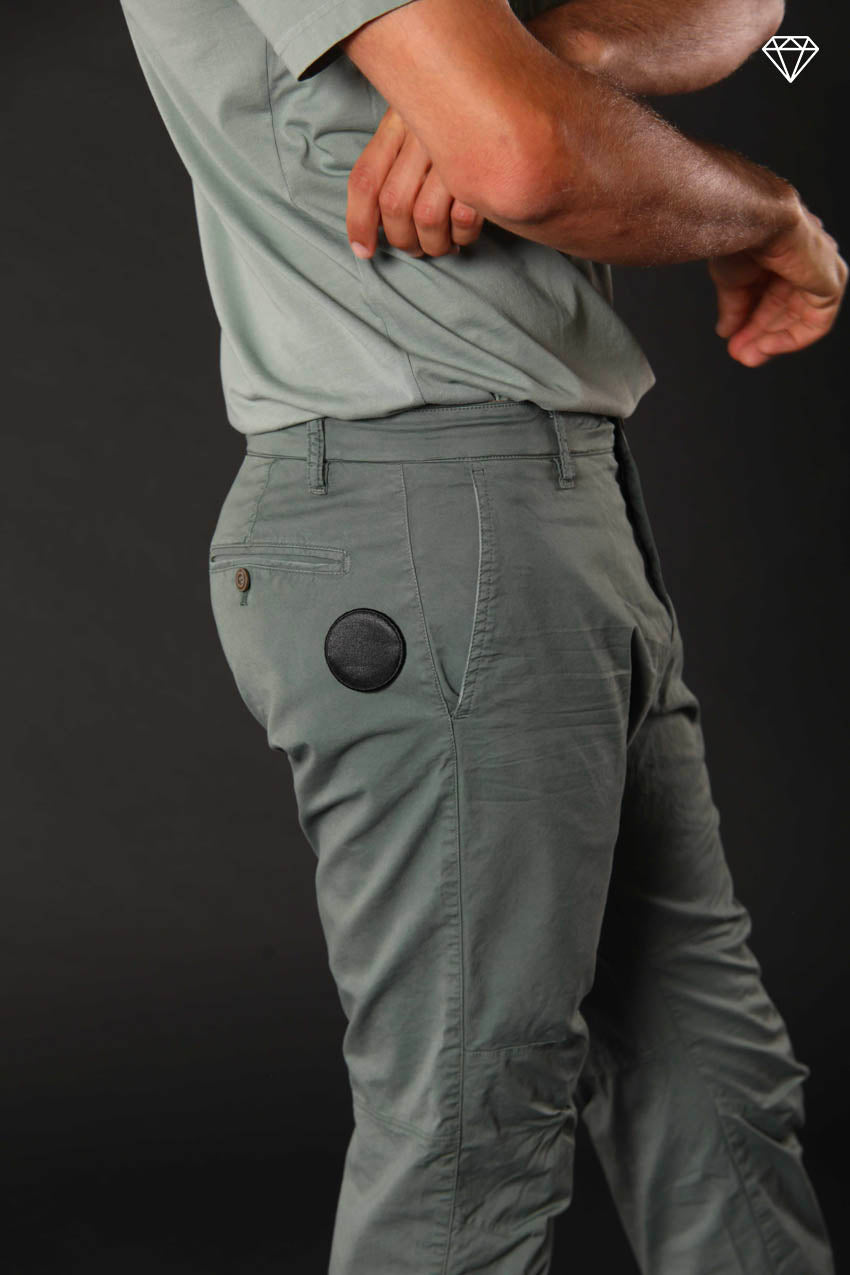 John Coolkhinos men's chino pants in stretch satin logo edition carrot fit ①