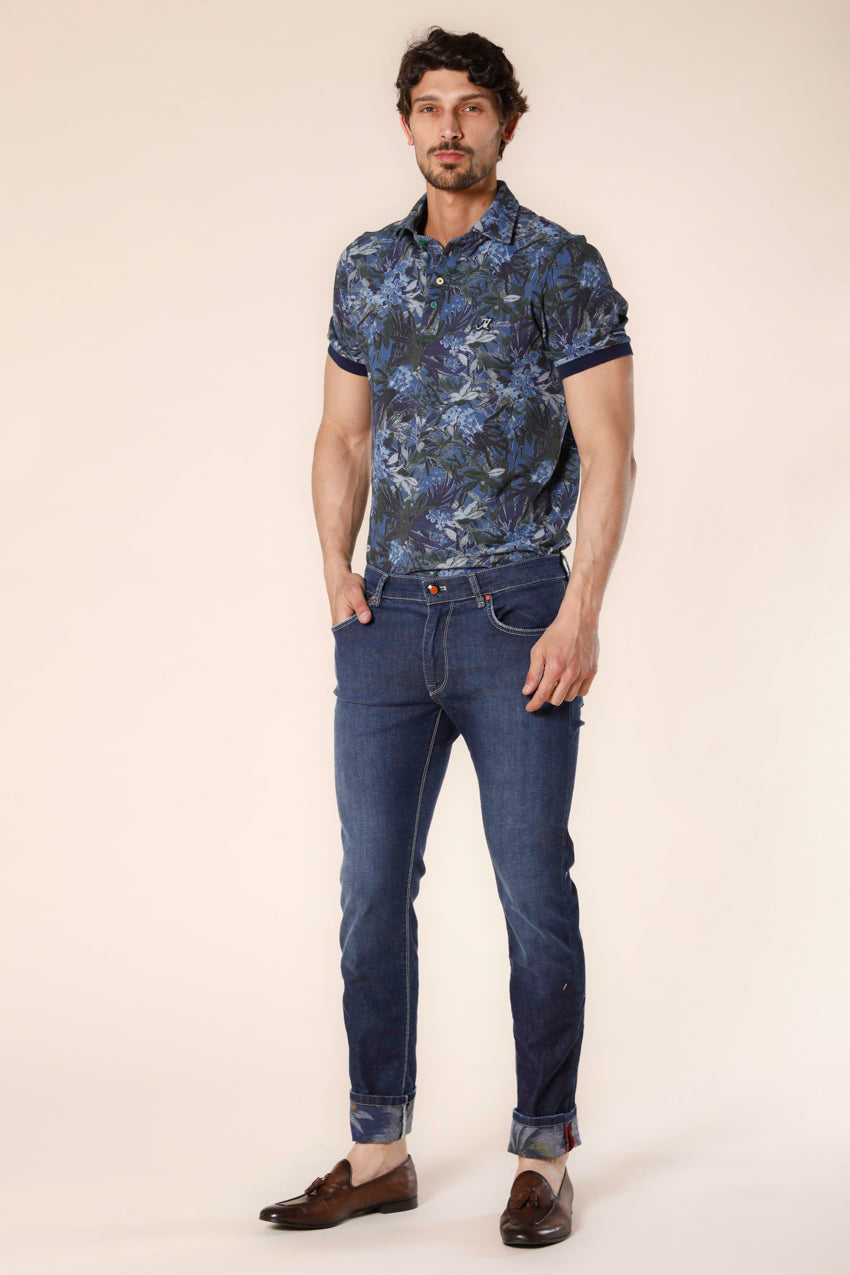 immagine 3 di pantalone uomo in denim stretch con pattern fiore modello harris 5 tasche colore blu navy slim fit di Mason's