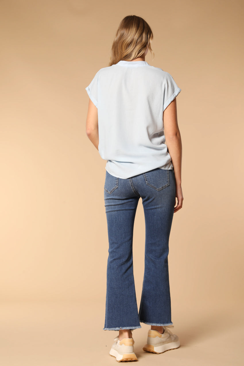 Olivia pantalón 5 bolsillos mujer en denim azul stretch con fondo trompeta slim fit