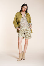 Jaqueline women's chino bermuda in gabardine leaf print slim fit