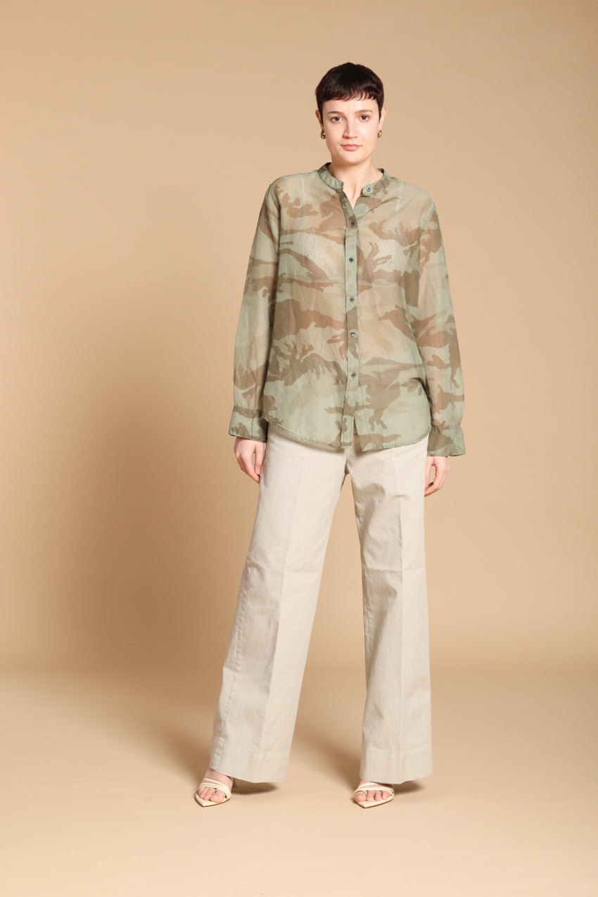 Delhi camicia donna a manica lunga in mussola con stampa camouflage